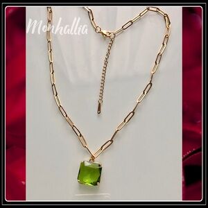 ICE CUBE PERIDOT EMERALD CUT GREEN GOLD TRANSLUCENT PAPERCLIP LUCITE NECKLACE
